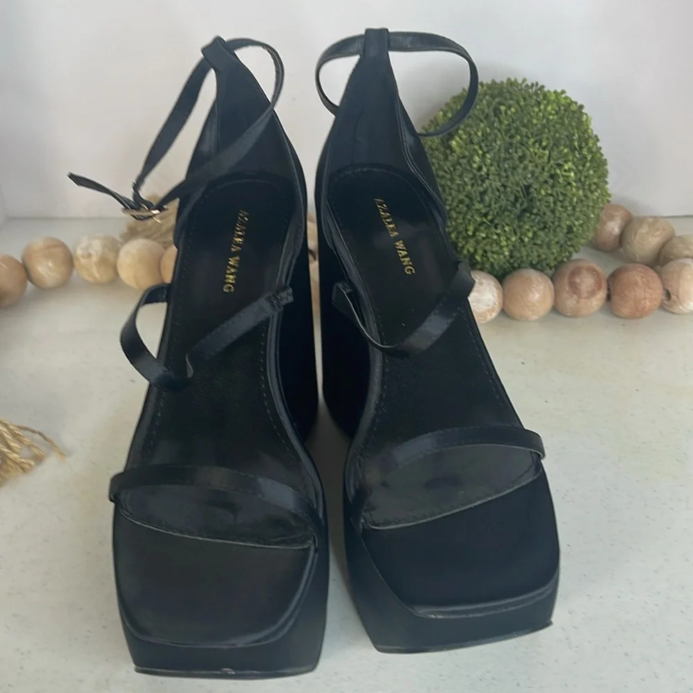 AZALEA WANG TOUCH THE SKY WEDGE SANDAL IN Black Sz 9 - Picture 4 of 9